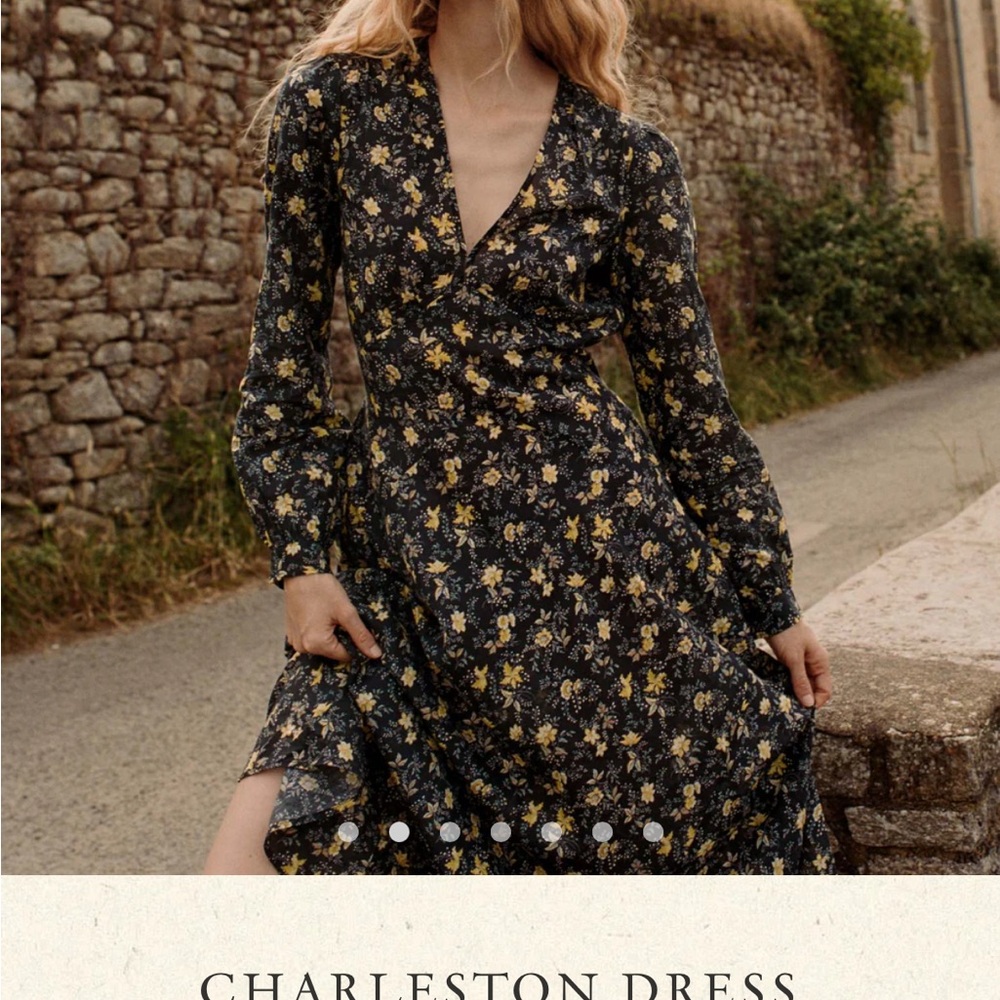 Doen Black and Gold Long Sleeve V-Neck Sundress